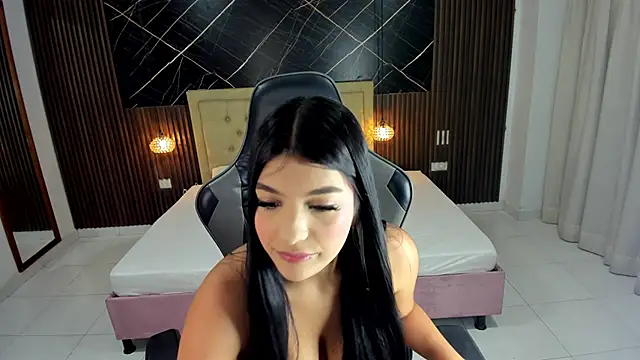 Snapshot of Milu_17 chatting on 11-26-25, 11:00 Milu 17 online show from 11-26-25, 11:00