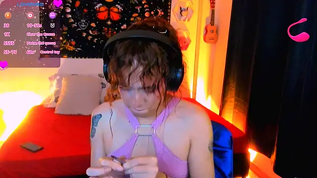 Snapshot of AdelineEsposito chatting on 12-16-25, 03:44 AdelineEsposito online show from 12-16-25, 03:44