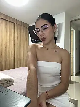 Snapshot of IslaCole chatting on 07-14-26, 02:05 IslaCole online show from 07-14-26, 02:05