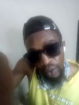 Snapshot of Blck420 chatting on 11-11-25, 01:05 Blck420 online show from 11-11-25, 01:05