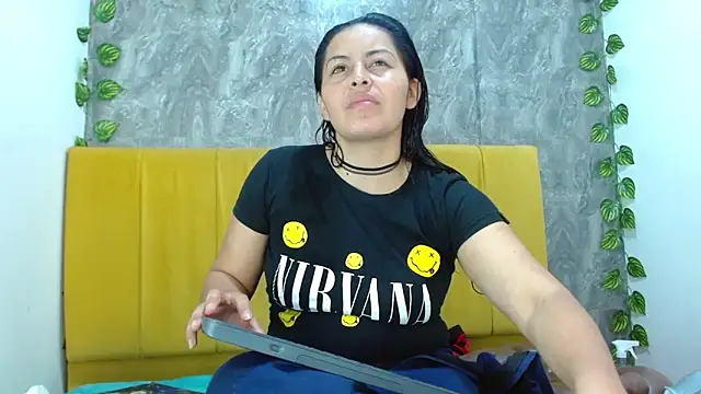 amara leoncm online show from 11-14-25, 03:49