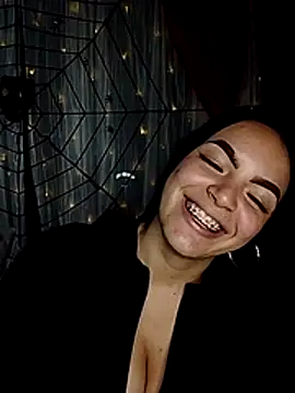 Snapshot of Nuvi_jonhs chatting on 10-23-25, 12:10 Nuvi jonhs online show from 10-23-25, 12:10