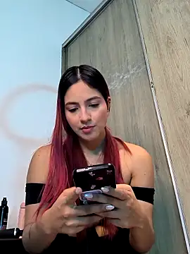 Snapshot of SofiCastro09_ chatting on 11-13-25, 05:01 SofiCastro09 online show from 11-13-25, 05:01