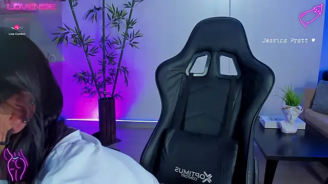 Snapshot of JessicaPratt chatting on 01-16-25, 07:52 JessicaPratt online show from 01-16-25, 07:52