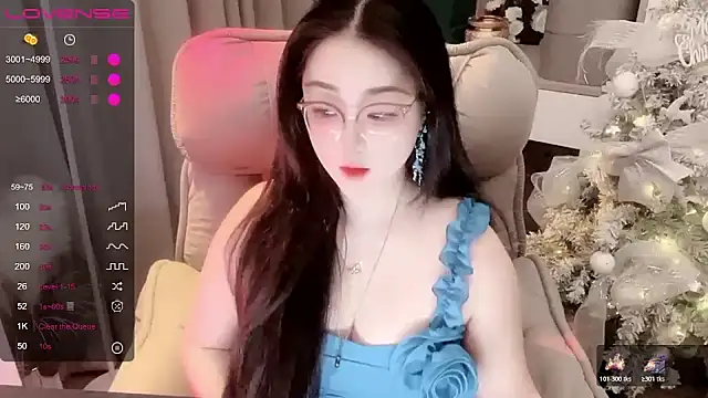 Snapshot of Monica-666888- chatting on 02-08-26, 04:43 Monica-666888- online show from 02-08-26, 04:43