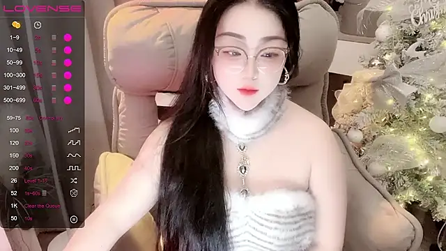 Snapshot of Monica-666888- chatting on 02-11-26, 08:14 Monica-666888- online show from 02-11-26, 08:14