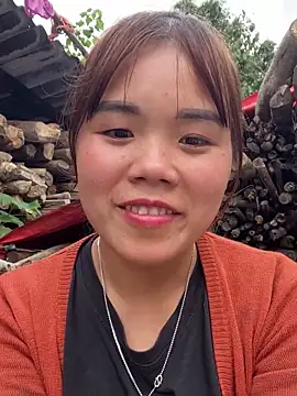 nachi-baby online show from 10-23-25, 09:41