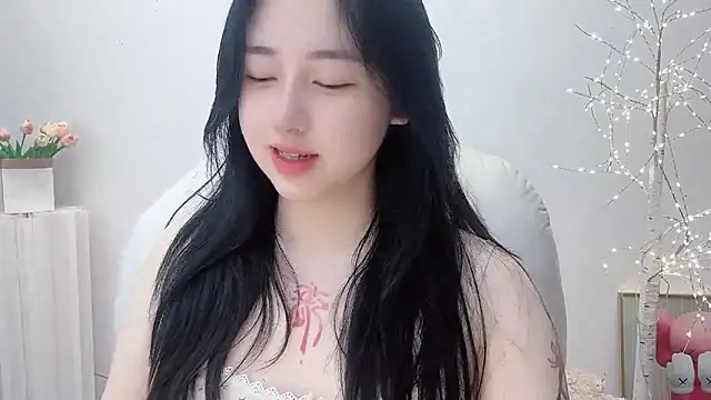 Love-hanzaizai718 online show from 11-10-25, 08:19