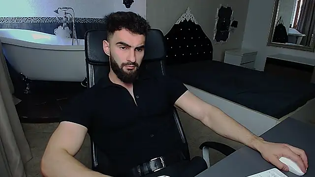 Snapshot of MicahLane chatting on 06-04-26, 03:45 MicahLane online show from 06-04-26, 03:45