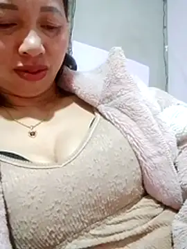 TRIEUTRIEU20 online show from 03-17-26, 10:07