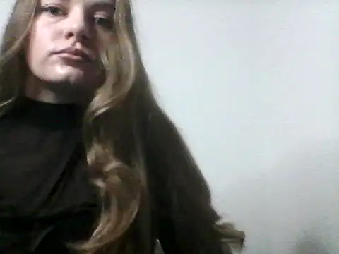 Snapshot of EllaMoonlight chatting on 11-19-25, 09:26 EllaMoonlight online show from 11-19-25, 09:26