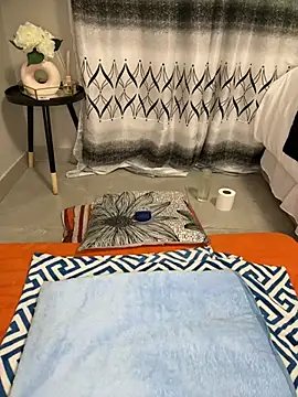 Nicole bash online show from 03-09-26, 08:40