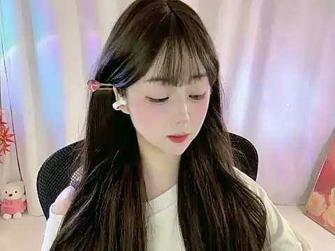 Snapshot of Clover_zizi chatting on 10-29-25, 09:22 Clover zizi online show from 10-29-25, 09:22