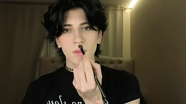 Snapshot of Oliver_star_boy_ chatting on 04-18-26, 06:56 Oliver star boy online show from 04-18-26, 06:56