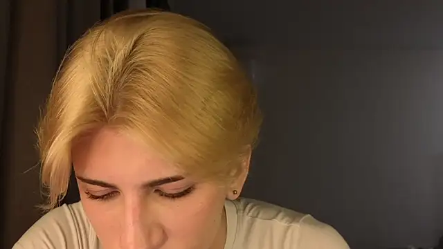 Snapshot of Oliver_star_boy_ chatting on 05-07-26, 06:24 Oliver star boy online show from 05-07-26, 06:24