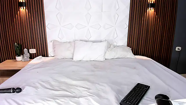 Snapshot of AmyColman_ chatting on 06-06-26, 12:21 AmyColman online show from 06-06-26, 12:21