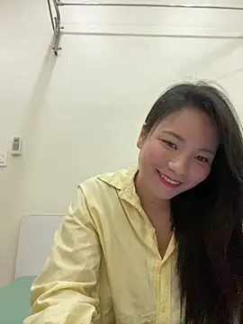 Bee Yellow00 online show from 12-03-25, 04:31