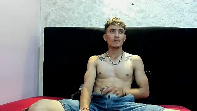 Snapshot of SavageLover_ chatting on 11-08-25, 03:39 SavageLover online show from 11-08-25, 03:39