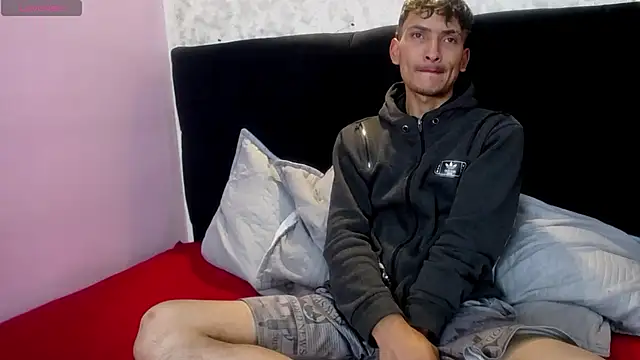 Snapshot of SavageLover_ chatting on 11-30-25, 04:27 SavageLover online show from 11-30-25, 04:27