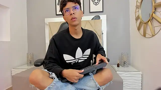 adams bobby online show from 12-04-25, 11:30