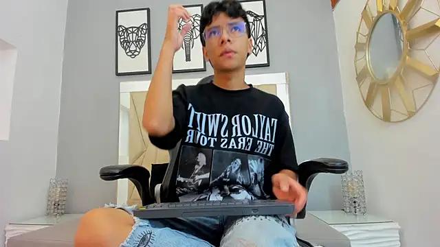 adams bobby online show from 04-07-26, 10:59