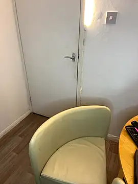 BubblesLovexox online show from 12-02-25, 04:24