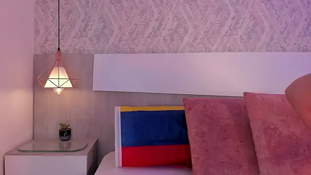 Snapshot of Vittoria__rossi chatting on 06-19-26, 03:16 Vittoria rossi online show from 06-19-26, 03:16