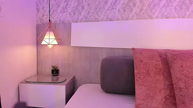Snapshot of Vittoria__rossi chatting on 06-30-26, 01:45 Vittoria rossi online show from 06-30-26, 01:45