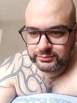 Snapshot of ursosvp chatting on 11-12-25, 06:08 ursosvp online show from 11-12-25, 06:08