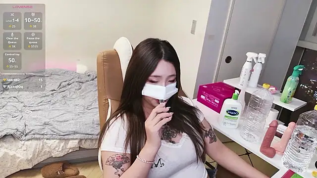 Snapshot of Milk_Sola chatting on 12-02-25, 01:28 Milk Sola online show from 12-02-25, 01:28