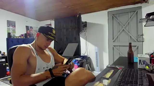 Malek Ivonny online show from 02-12-26, 11:11