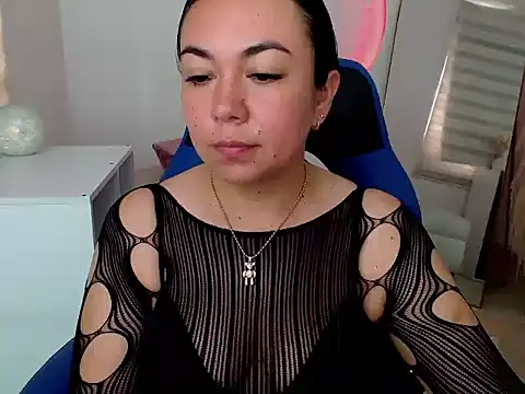 Yadis hot online show from 01-08-26, 09:06