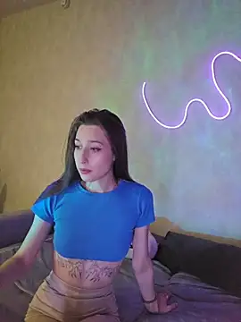 Snapshot of Emma_Wilsons chatting on 11-25-25, 01:44 Emma Wilsons online show from 11-25-25, 01:44