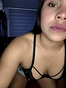 Snapshot of kathieeen chatting on 10-28-25, 03:43 kathieeen online show from 10-28-25, 03:43