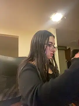 Kloe Novoa online show from 04-14-26, 12:11