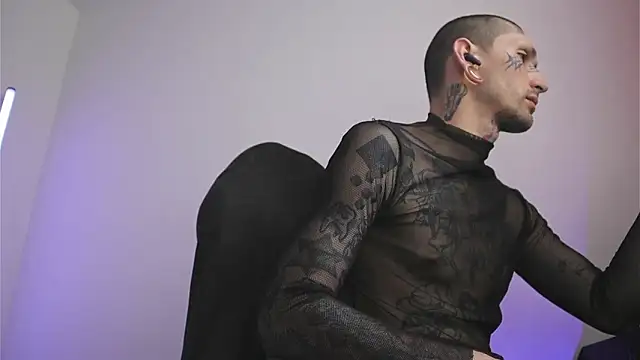 Snapshot of TokyoHatsumoto chatting on 02-10-26, 10:03 TokyoHatsumoto online show from 02-10-26, 10:03