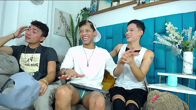 Hot Boys Latinos X online show from 02-05-26, 11:09