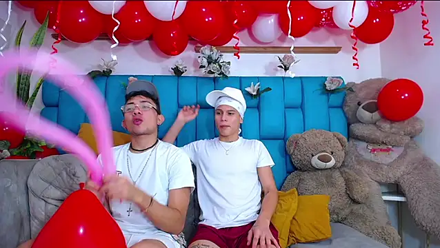 Hot Boys Latinos X online show from 02-12-26, 11:33