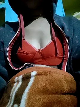 Snapshot of Poonam12A chatting on 11-29-25, 10:35 Poonam12A online show from 11-29-25, 10:35