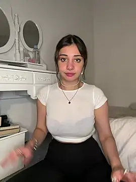 Snapshot of bellefleurrr chatting on 07-19-26, 02:59 bellefleurrr online show from 07-19-26, 02:59