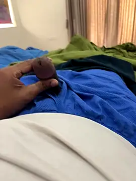 Snapshot of Raj3090 chatting on 11-20-25, 06:24 Raj3090 online show from 11-20-25, 06:24