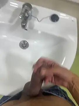 Snapshot of findomhot chatting on 10-31-25, 05:25 findomhot online show from 10-31-25, 05:25