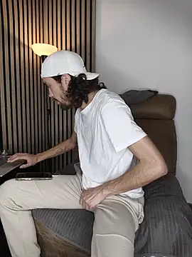 findomhot online show from 12-16-25, 09:20