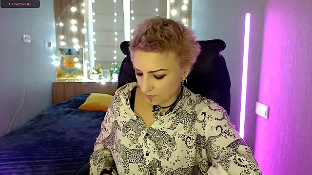 Sweet-n-Strong online show from 12-04-25, 08:01