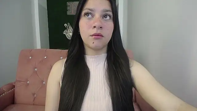 Snapshot of velvetvixen_t chatting on 11-26-25, 12:50 velvetvixen t online show from 11-26-25, 12:50