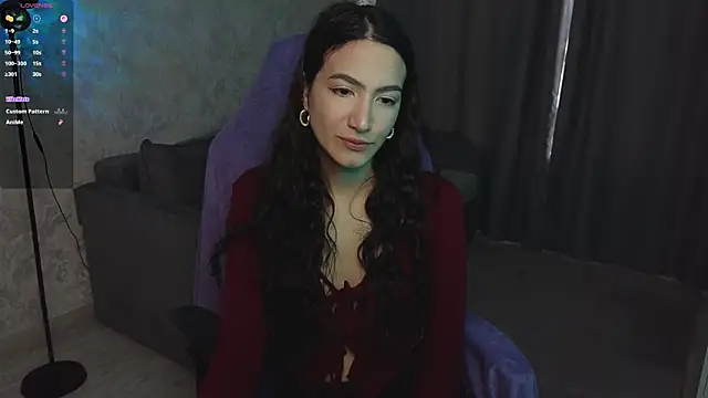 Mulan Lo online show from 04-08-26, 10:15