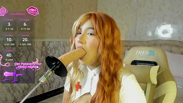 Snapshot of WhitneySweet chatting on 11-09-25, 10:02 WhitneySweet online show from 11-09-25, 10:02