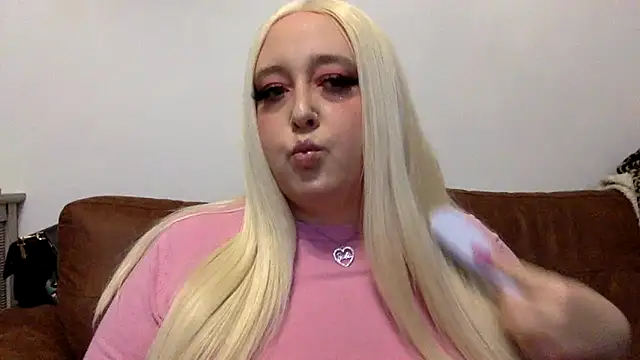 Snapshot of goddessbarbie444 chatting on 11-04-25, 01:27 goddessbarbie444 online show from 11-04-25, 01:27