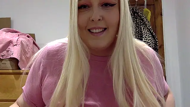Snapshot of goddessbarbie444 chatting on 11-11-25, 10:32 goddessbarbie444 online show from 11-11-25, 10:32