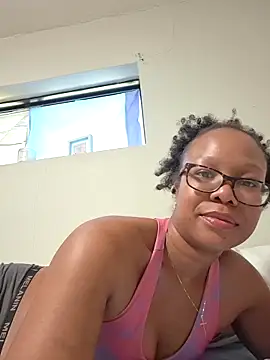 Snapshot of SweetieP11 chatting on 04-27-26, 04:16 SweetieP11 online show from 04-27-26, 04:16